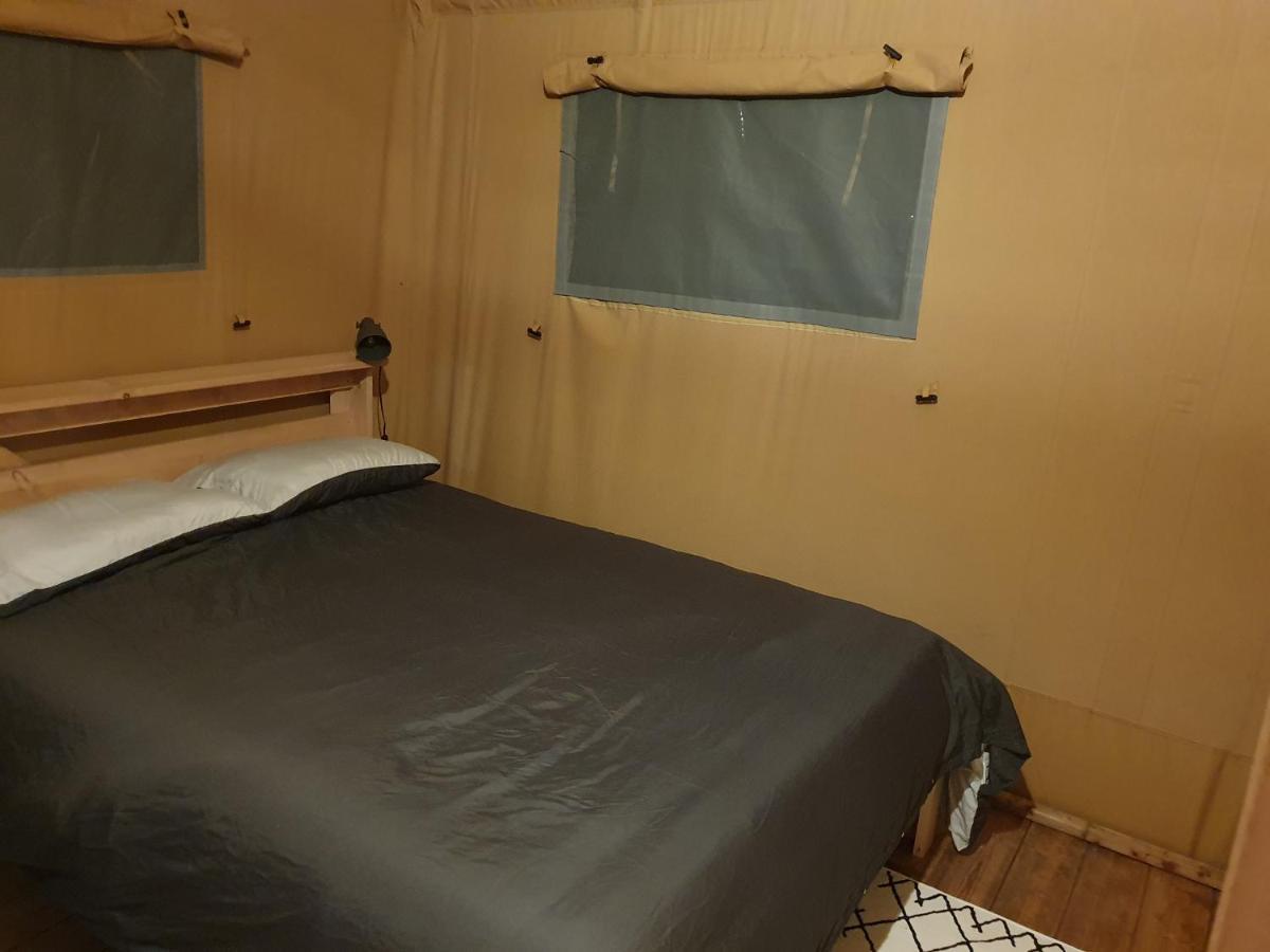 Luxury Safari Tents At Moulin Du Pommier Glamping & Camping Saulgond Eksteriør billede