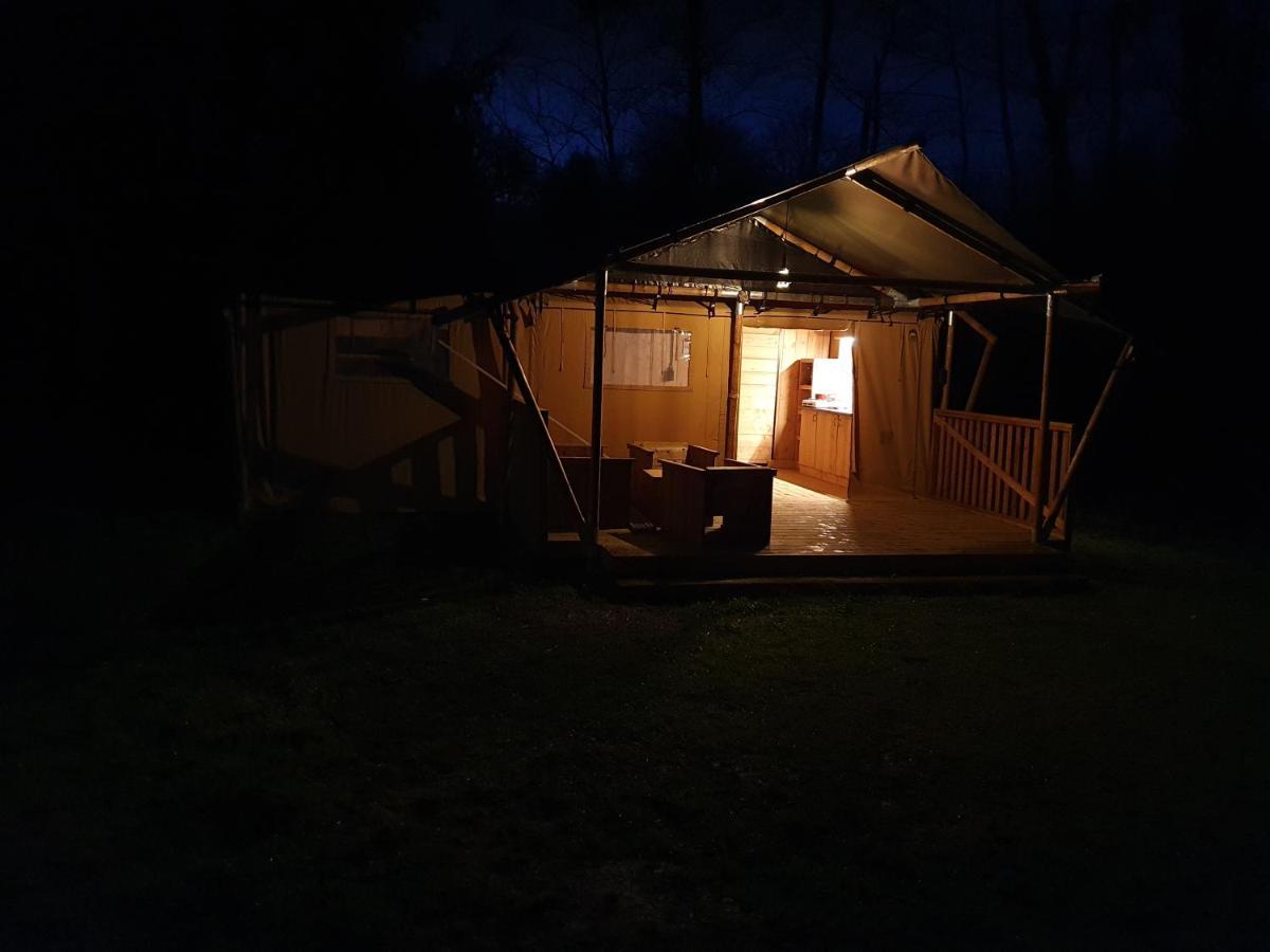 Luxury Safari Tents At Moulin Du Pommier Glamping & Camping Saulgond Eksteriør billede