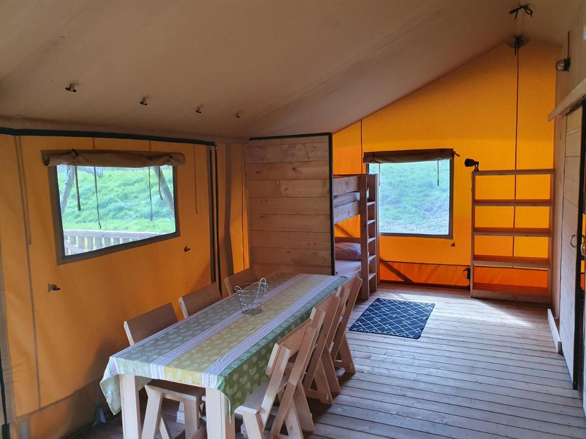 Luxury Safari Tents At Moulin Du Pommier Glamping & Camping Saulgond Eksteriør billede